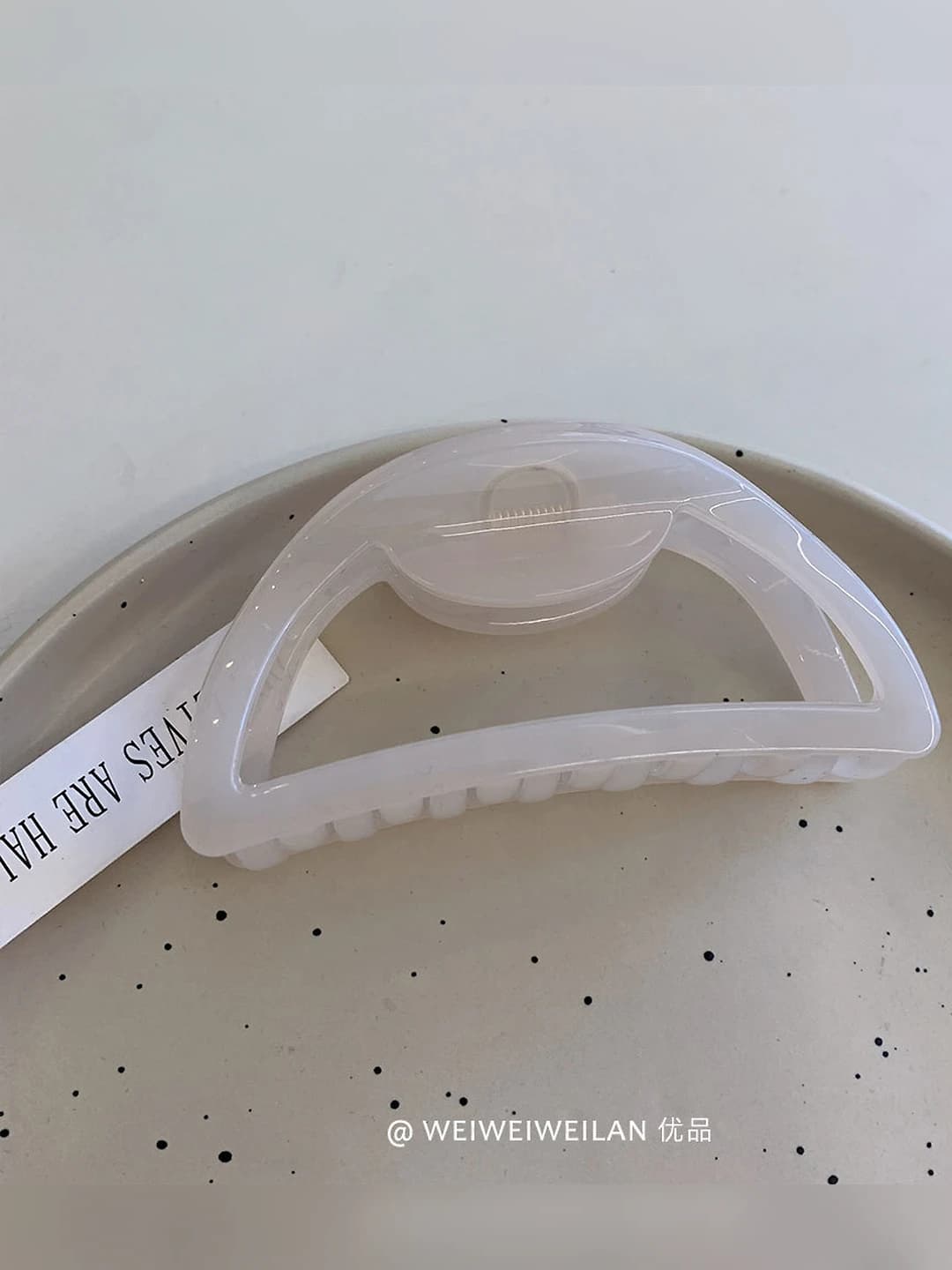 Off-white, semicircle 10 cm