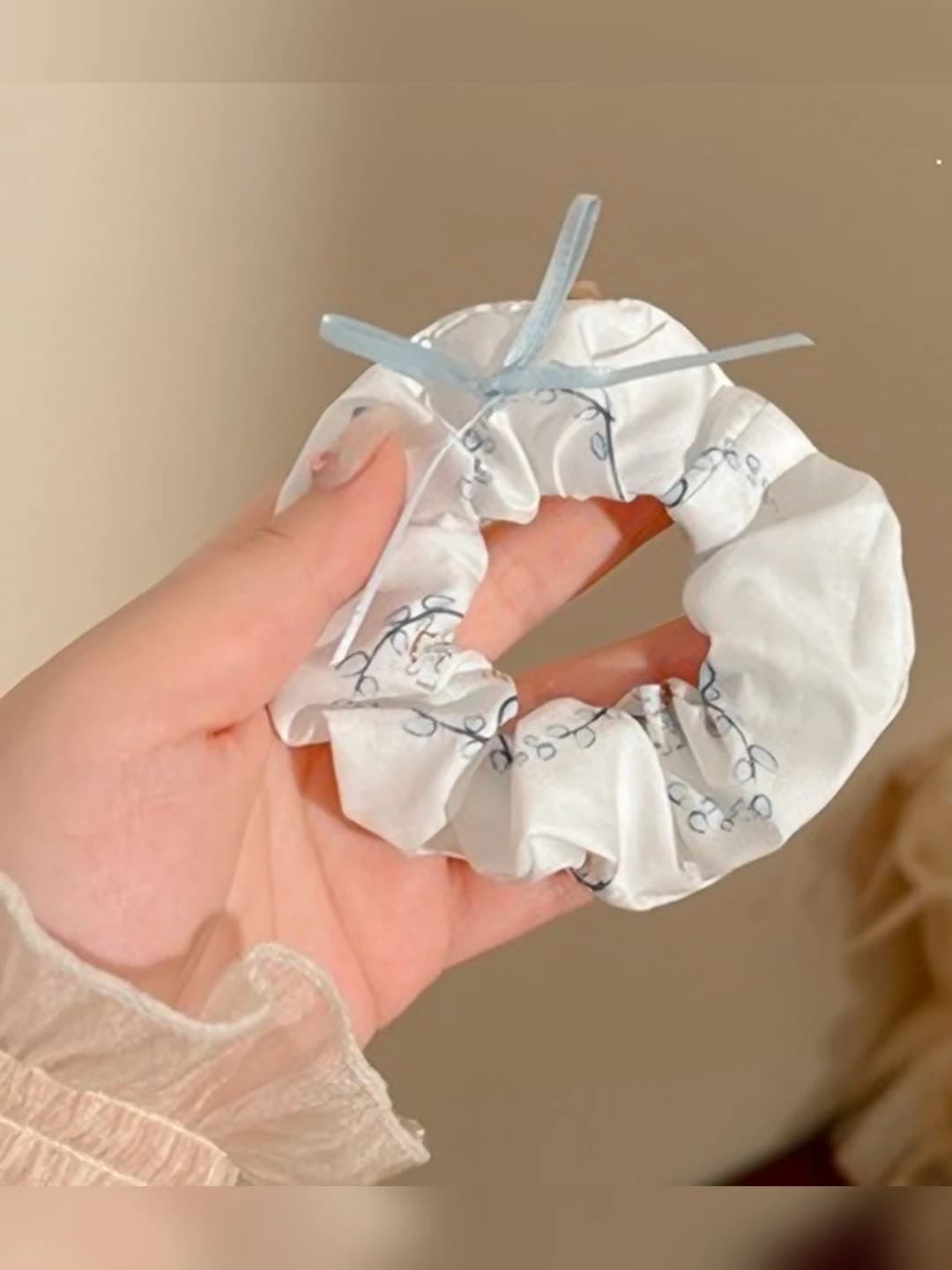 1# White striped - lace hair tie