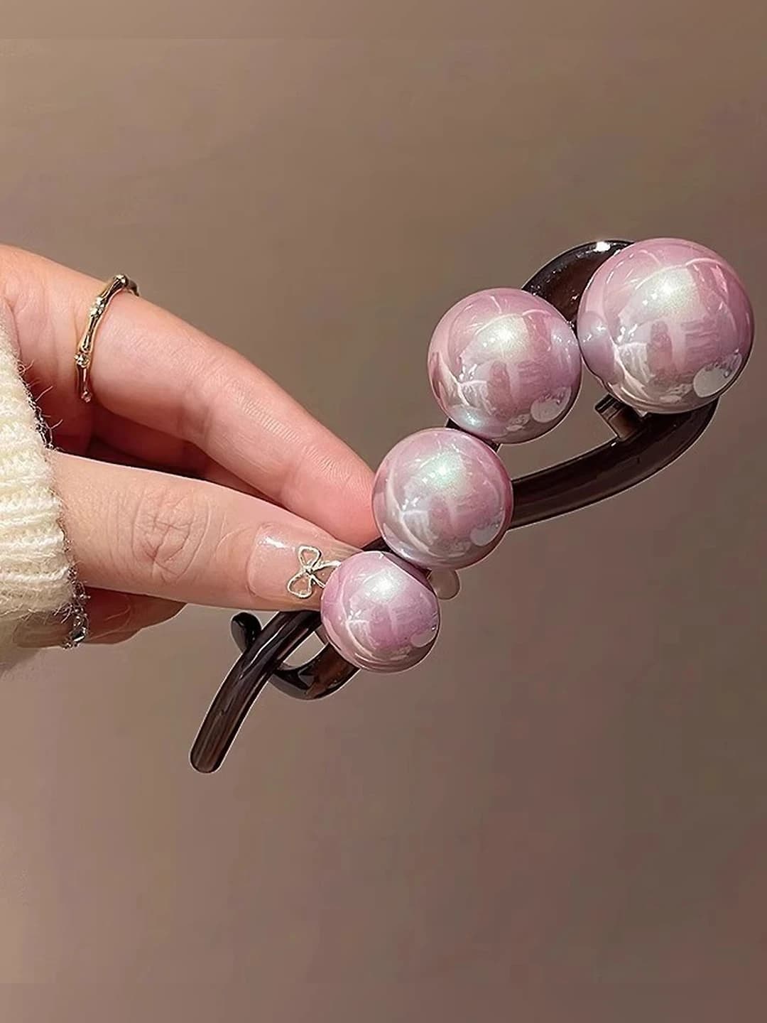 Purple pearl twist clip