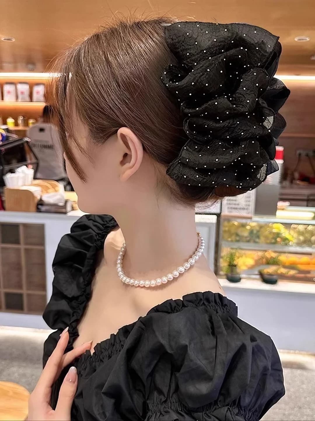 1# Black, asymmetric, bubble