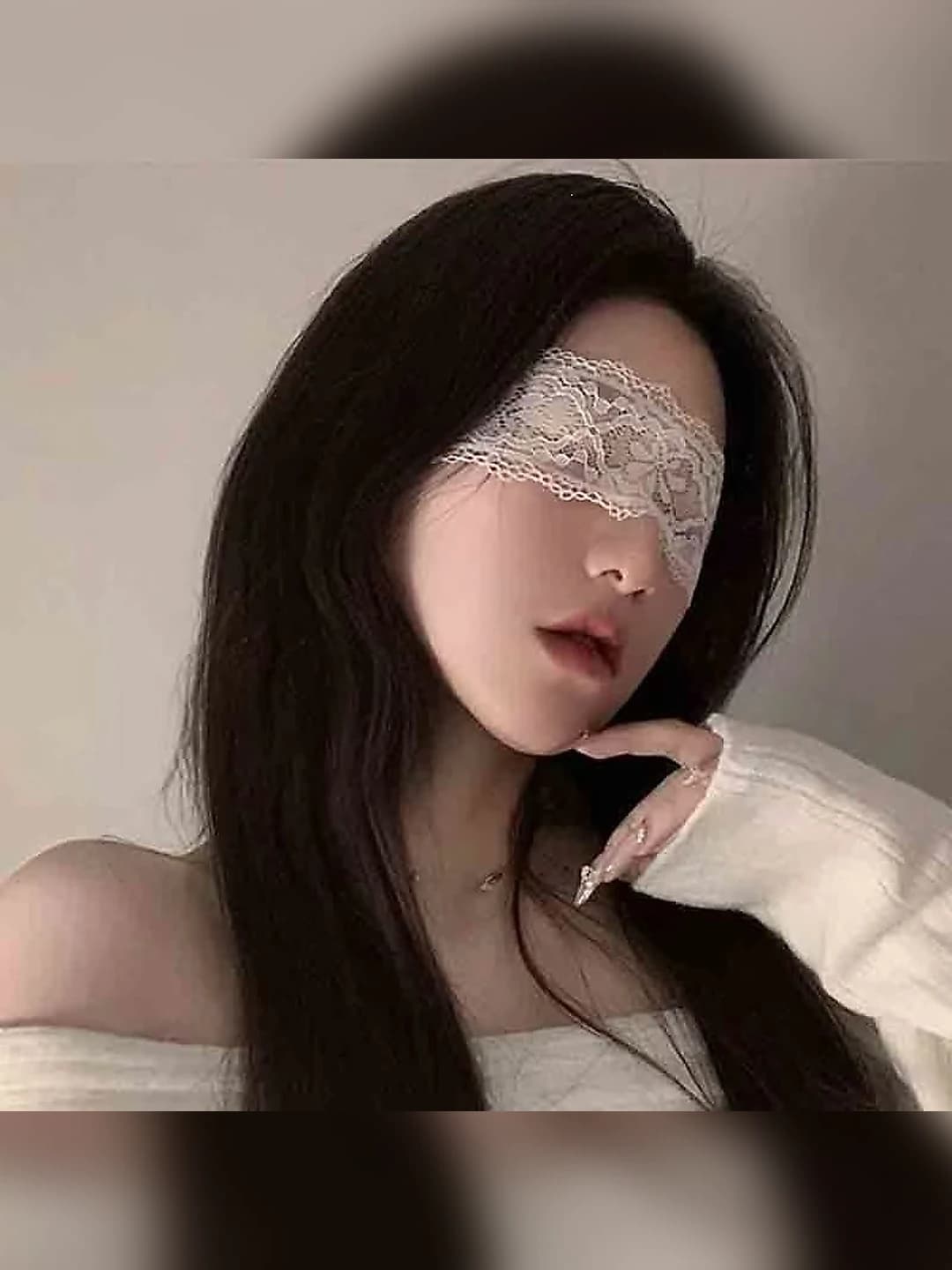 4# Oq ko'z maskasi