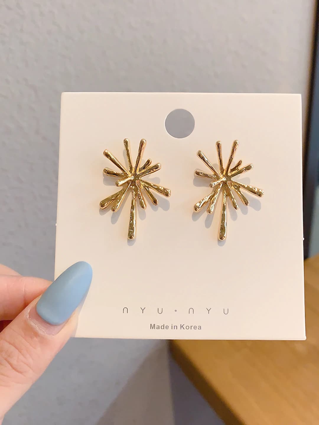 Irregular gold
