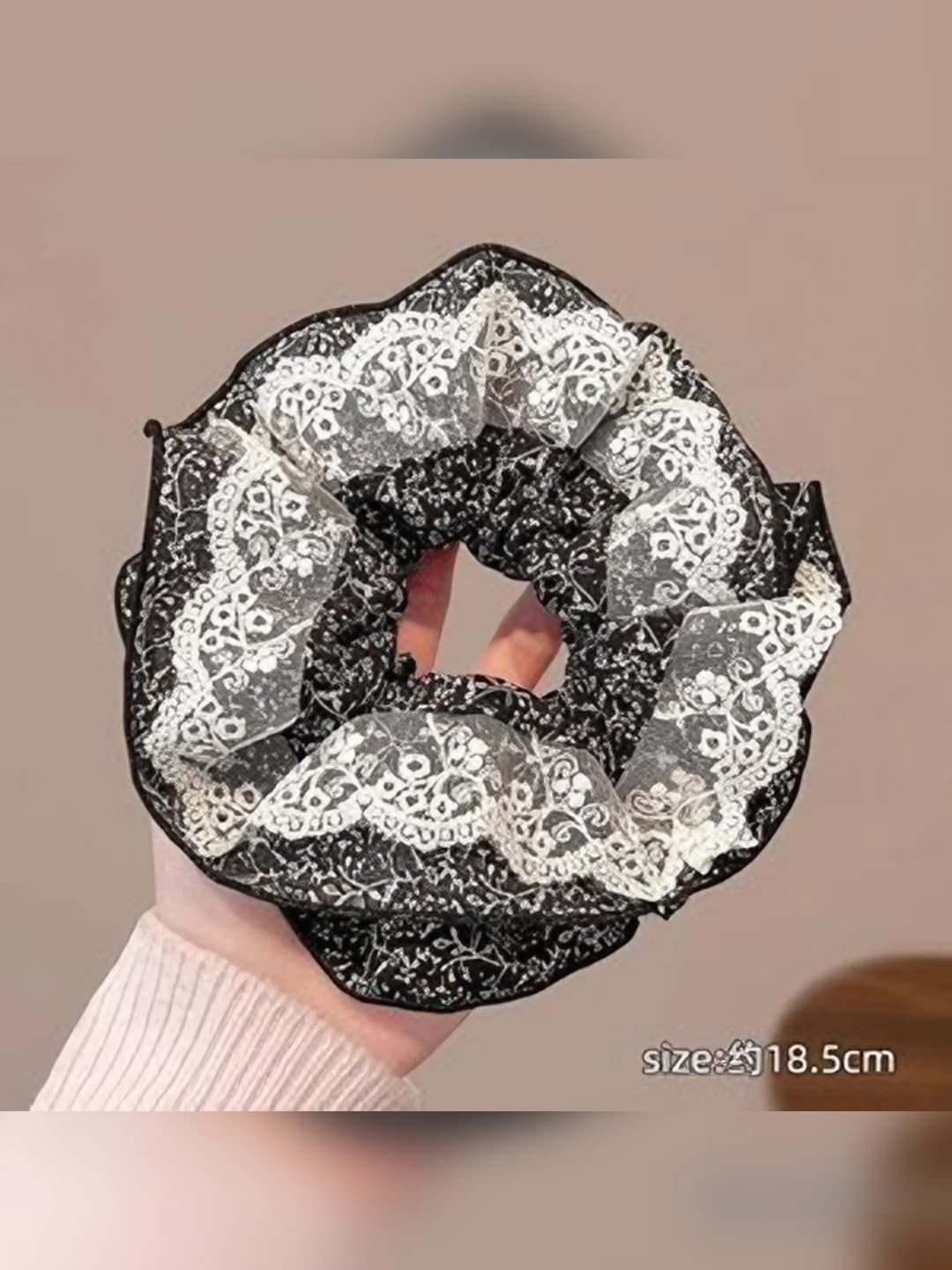 2# Black lace 15 cm