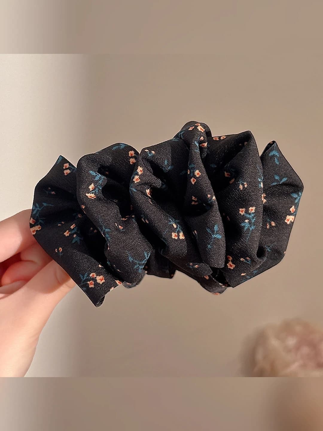 3#Black floral - approx. 12 cm