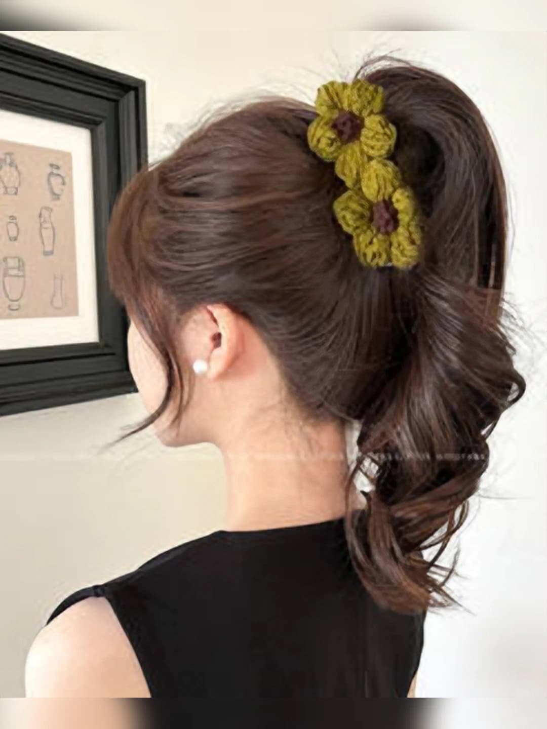 1# Green floral banana clip - base 13 cm, flowers 6.5*6.5 cm