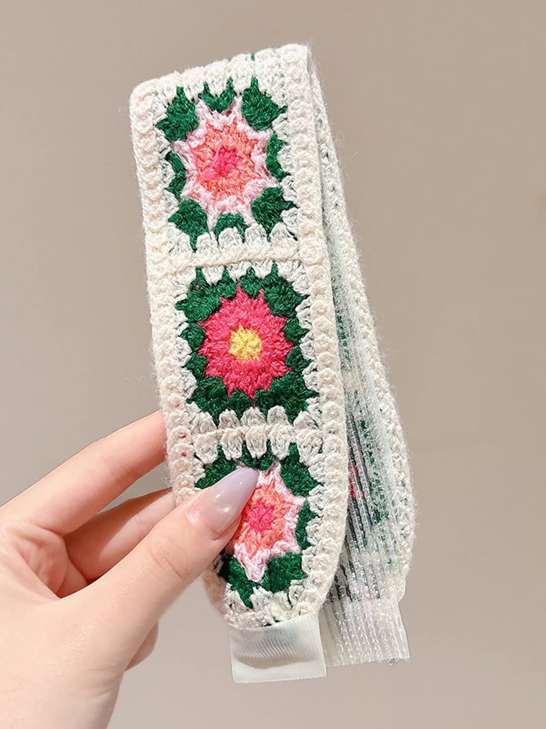 Beige floral variant
