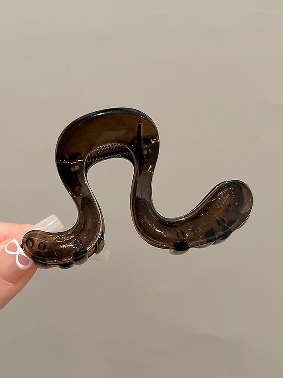 3# Brown geometric claw clip