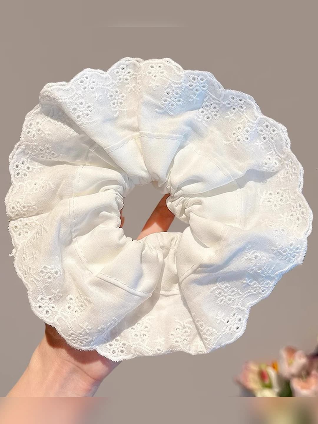 1# White lace (4 layers) 12 cm