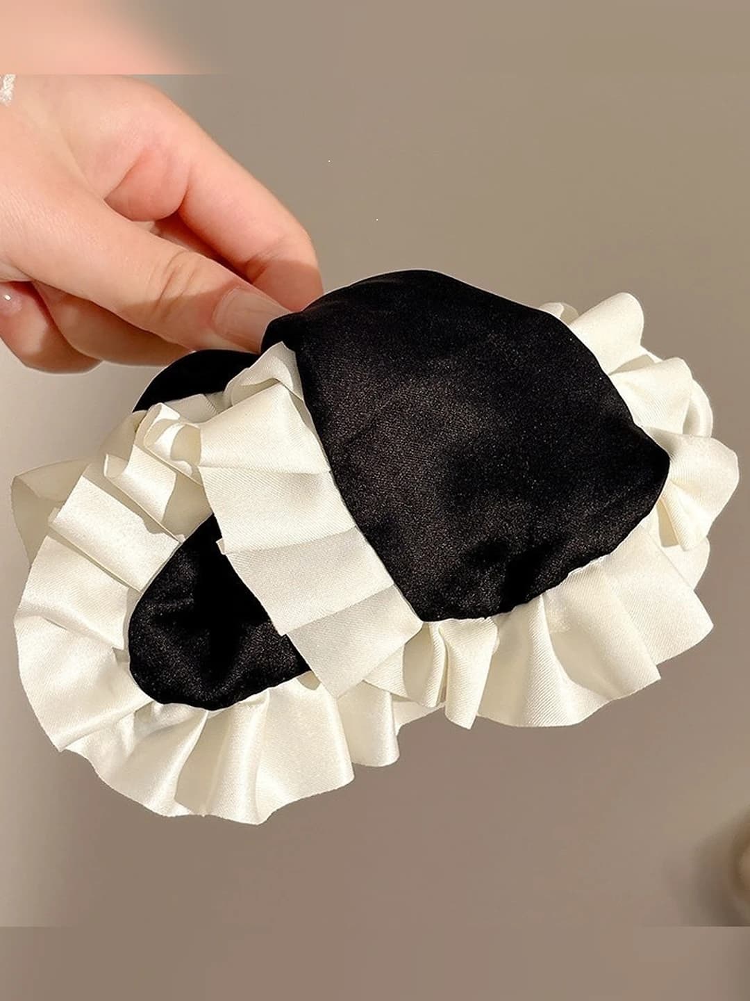 5# Белый цветочный край треугольный зажим ~13cm