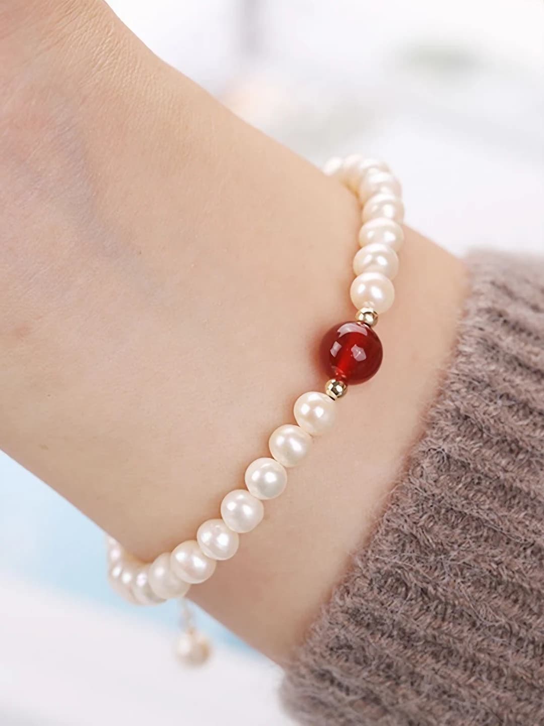 Red cat's eye pearl bracelet
