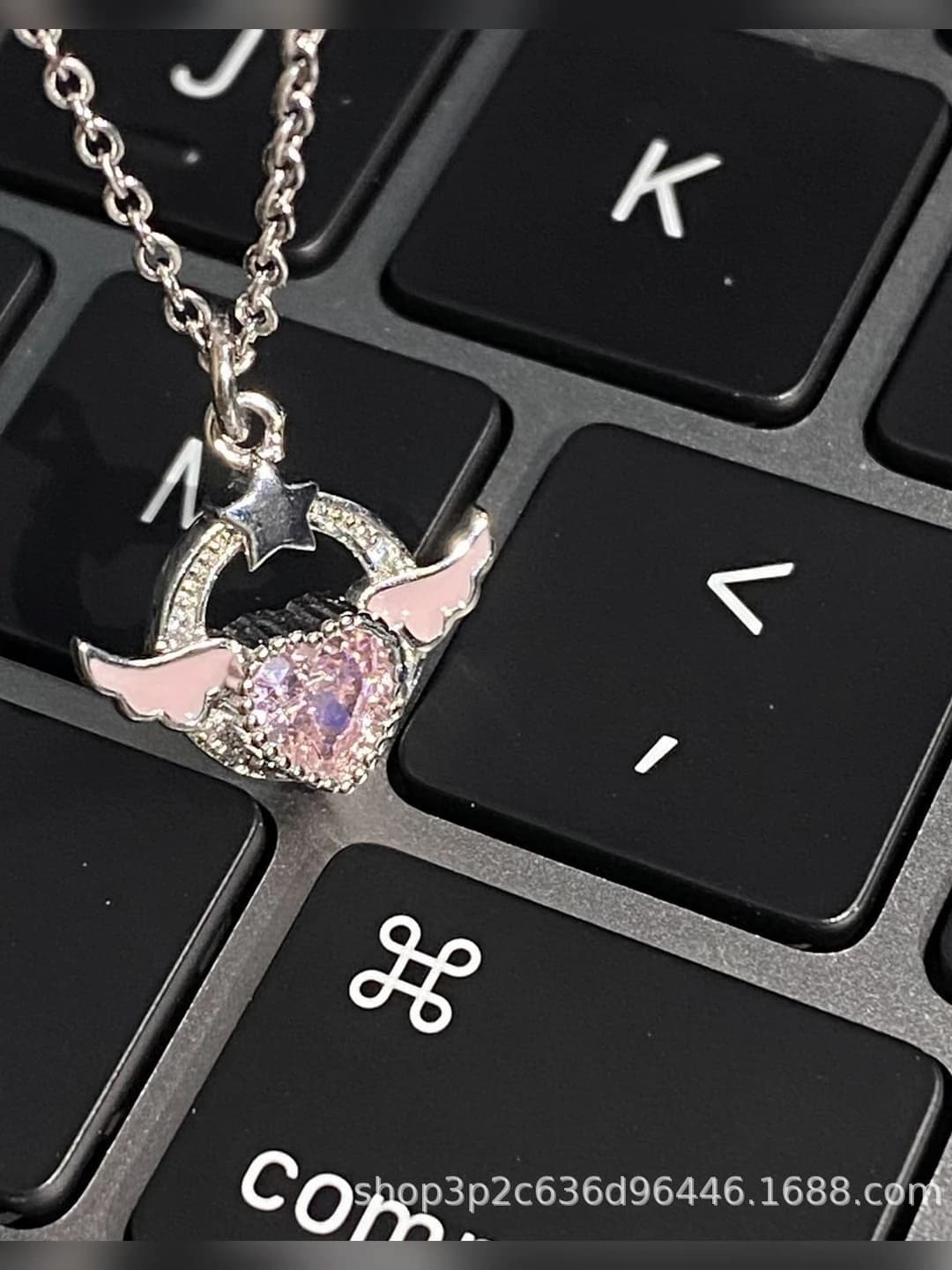 Women's chain necklace with heart and wings pendant in cute style