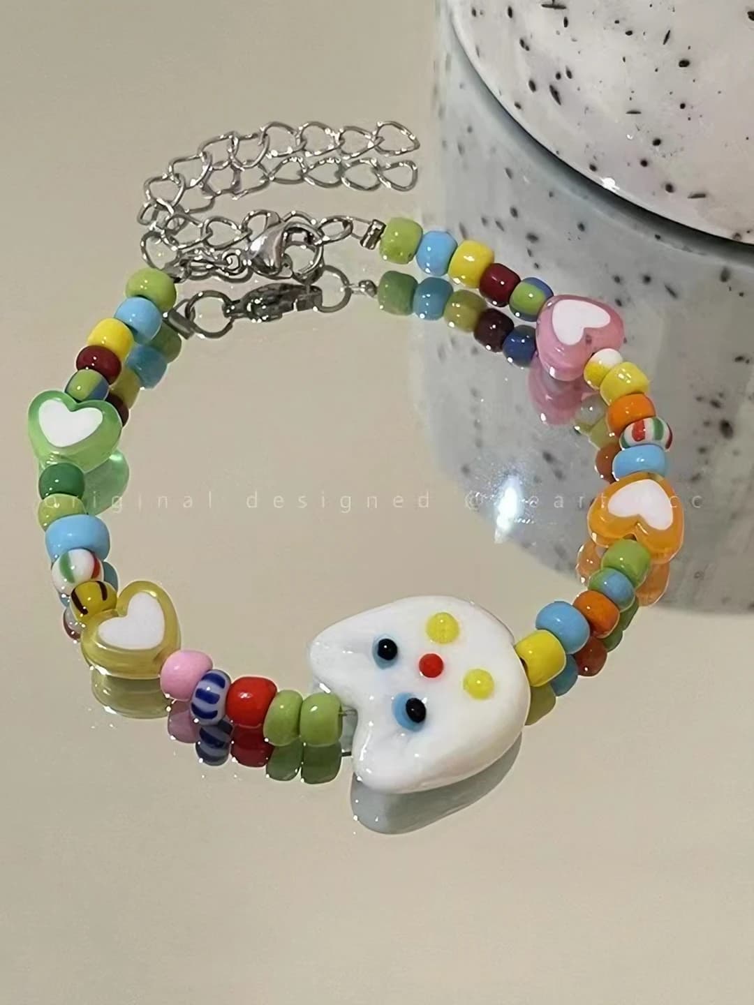 White cat head beaded bracelet