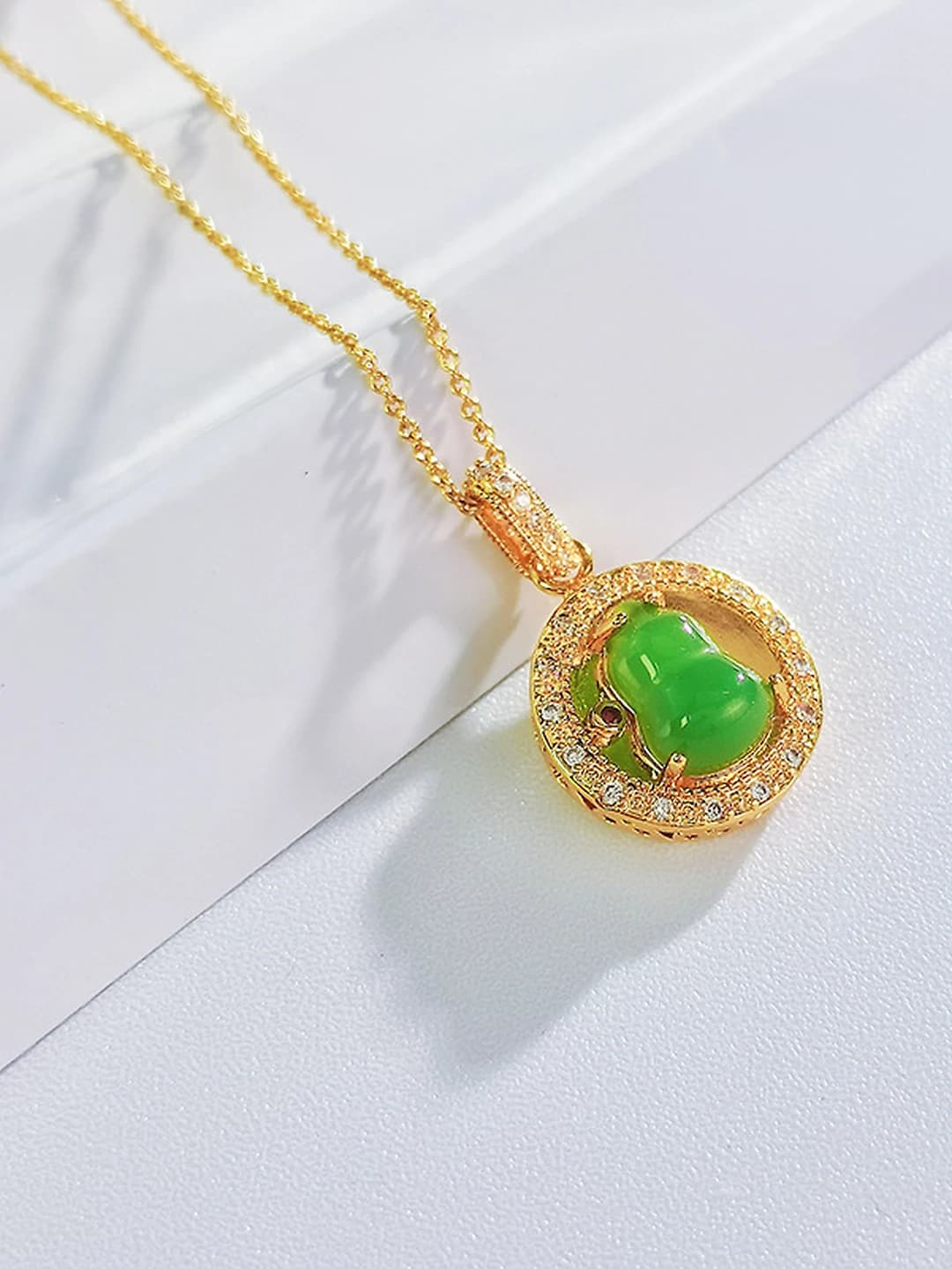 Women's Chinese style natural chalcedony and jade gourd pendant necklace