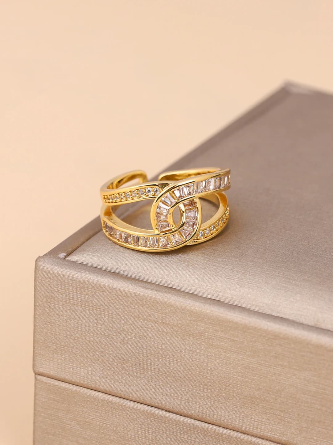 Women's open ring in Korean style with geometric design and zircon