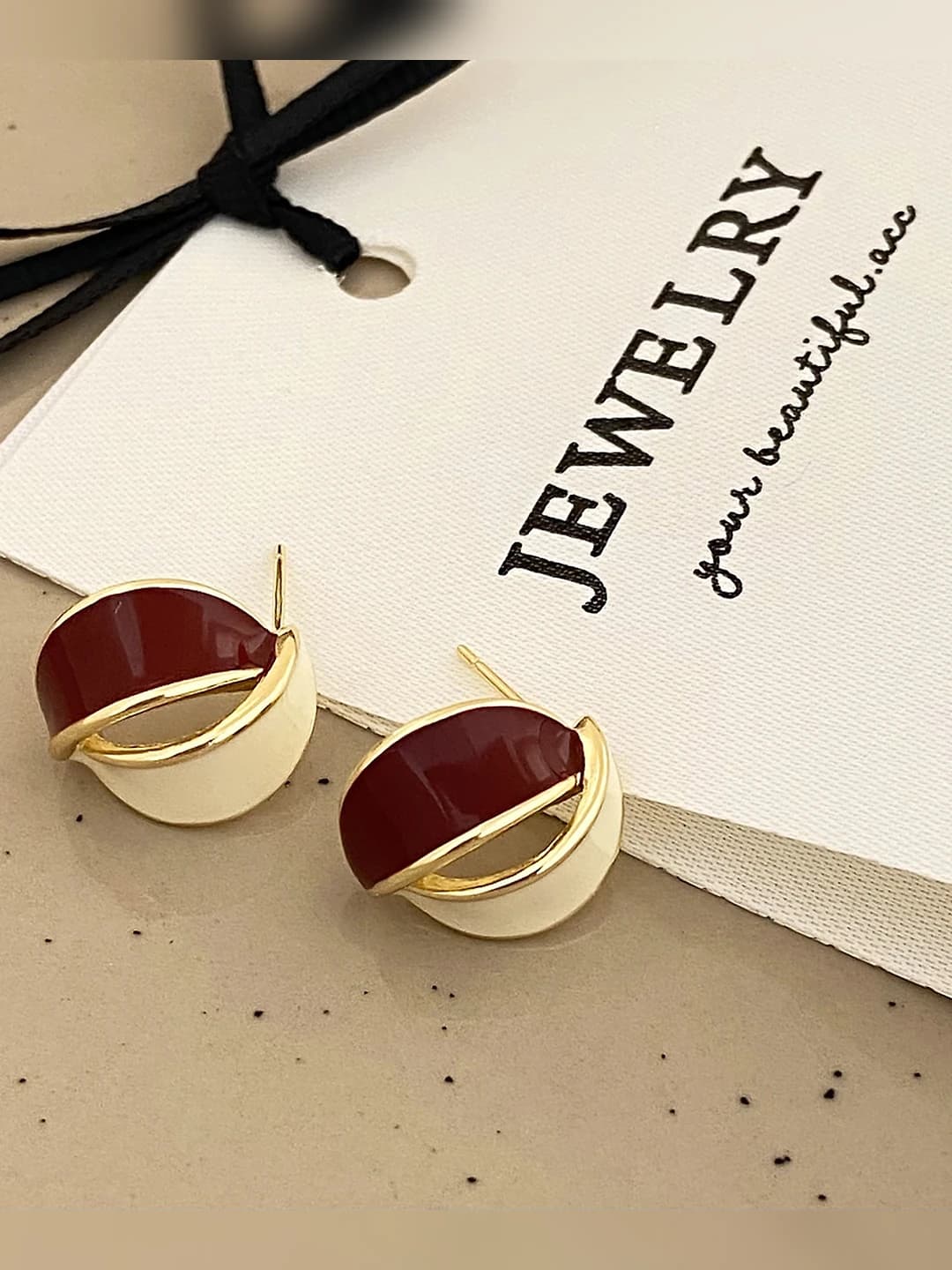 Red contrast drop earrings A-598