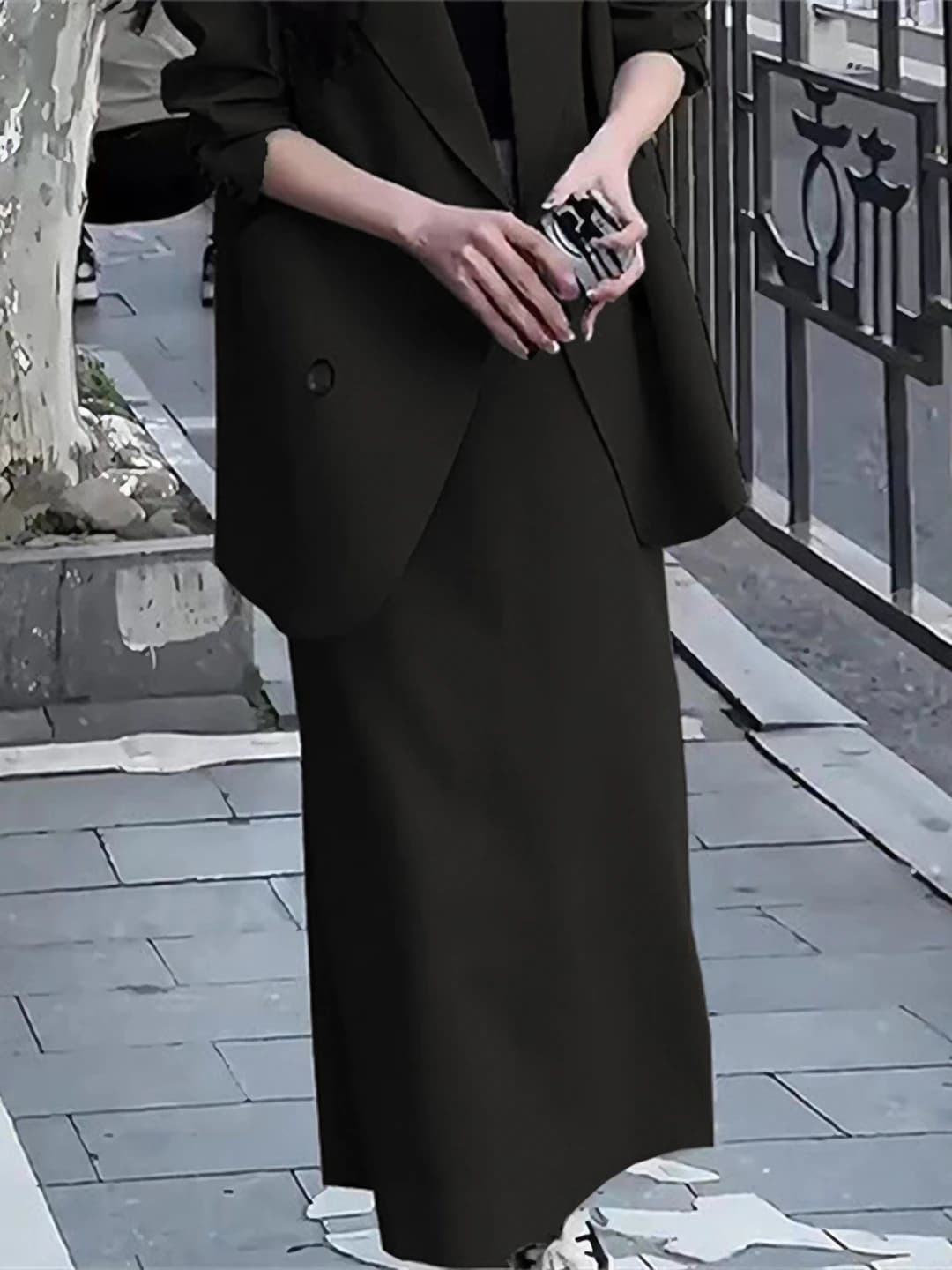 Black (single item)