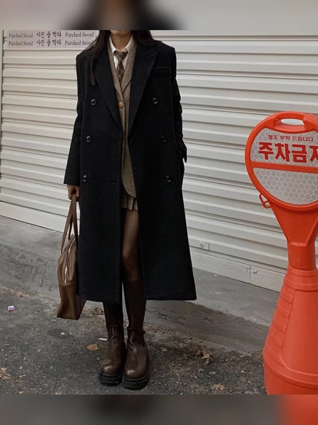 Black [Regular]