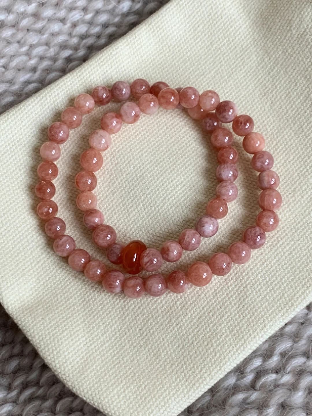 Red agate, sunstone, double loop