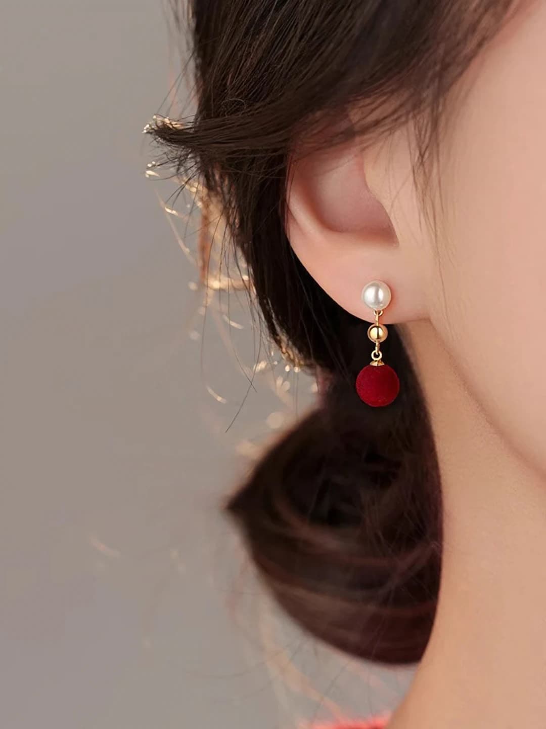 Wine red pearl drop earring