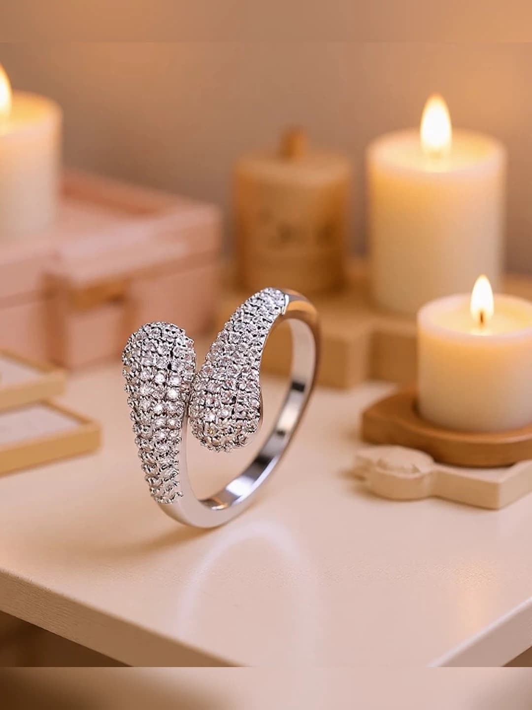 Women's adjustable ring with geometric design, zirconia and gold plating, ring style