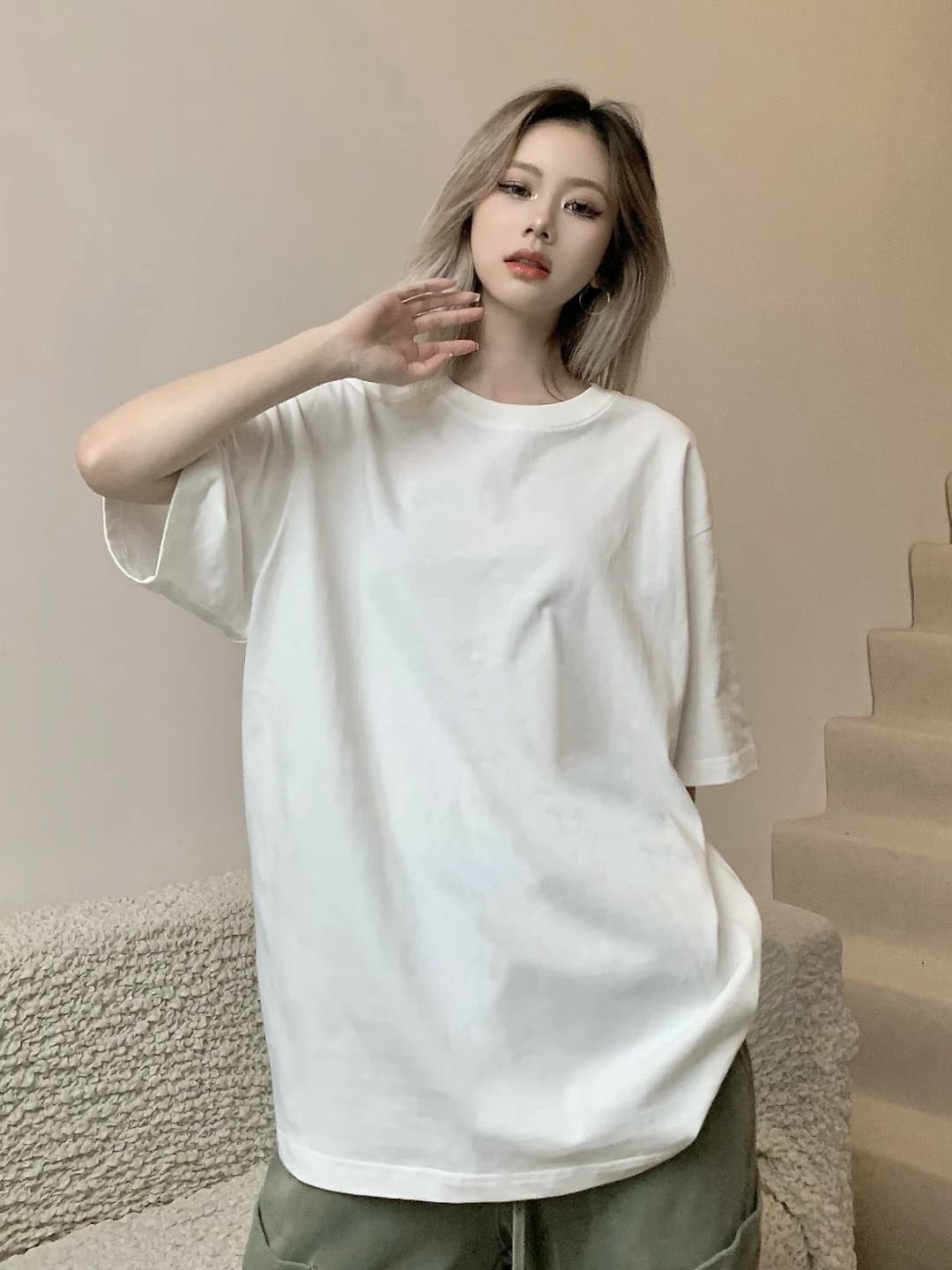 Oq [Yagona rang] Keng T-shirt
