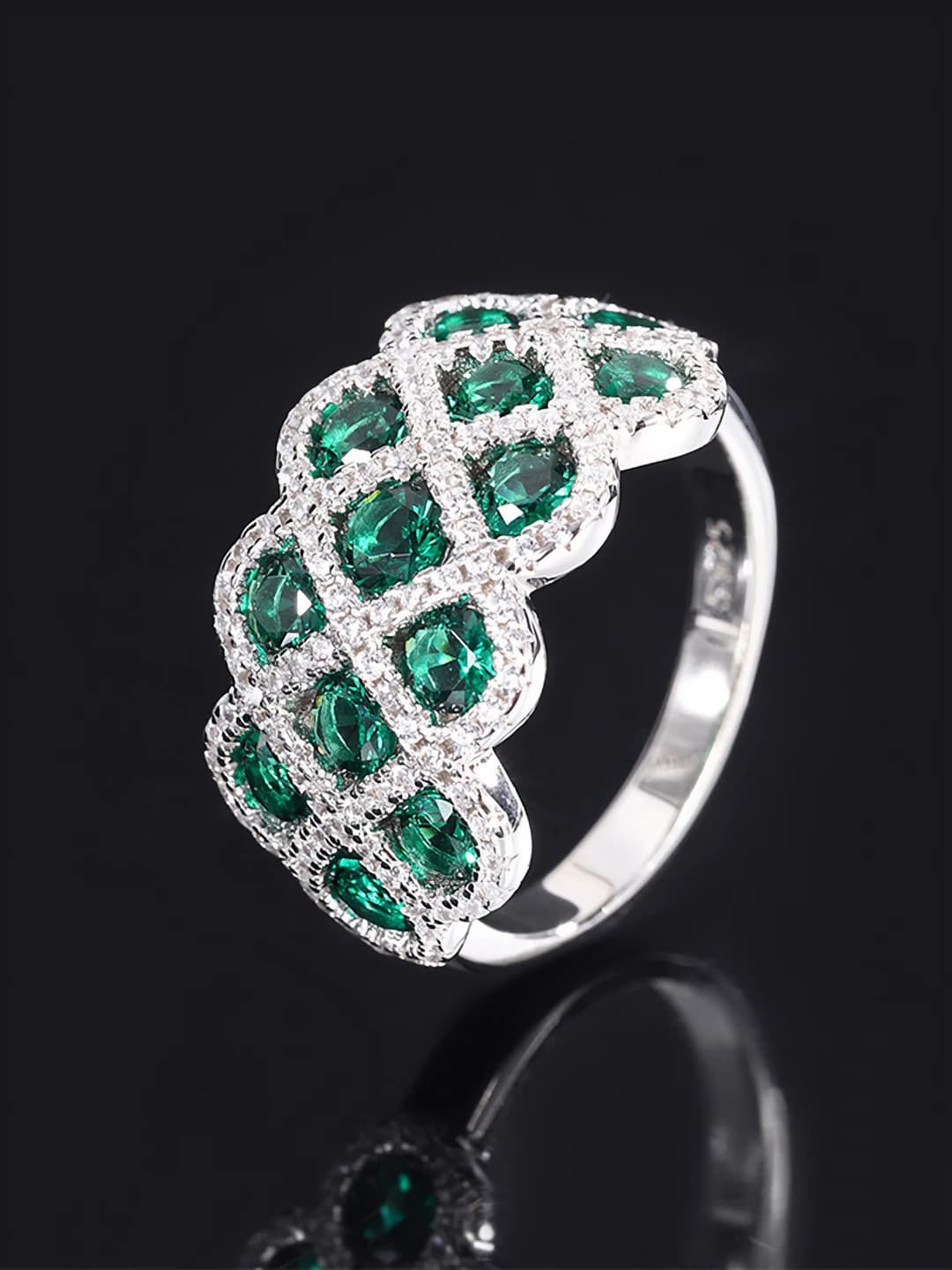 White gold emerald ring