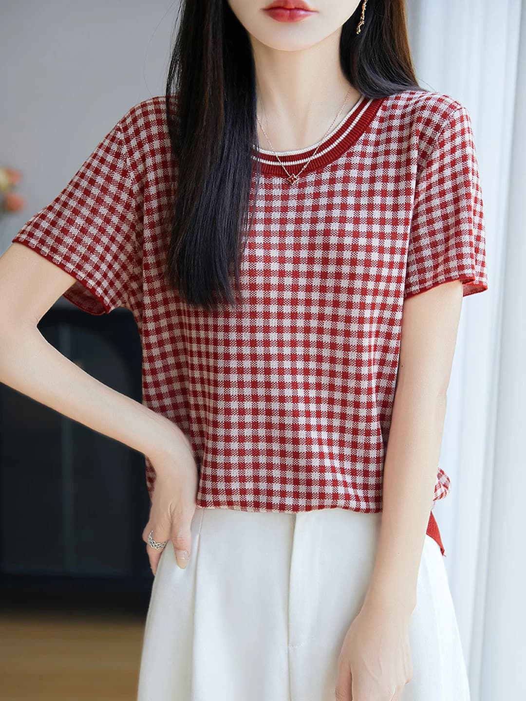 Ayollar uchun yozgi 100% lyose (Tencel) dumaloq yoqa, V-yoqa, kalta yeng, nozik ko'rsatadigan bo'sh (oversize) futbolka
