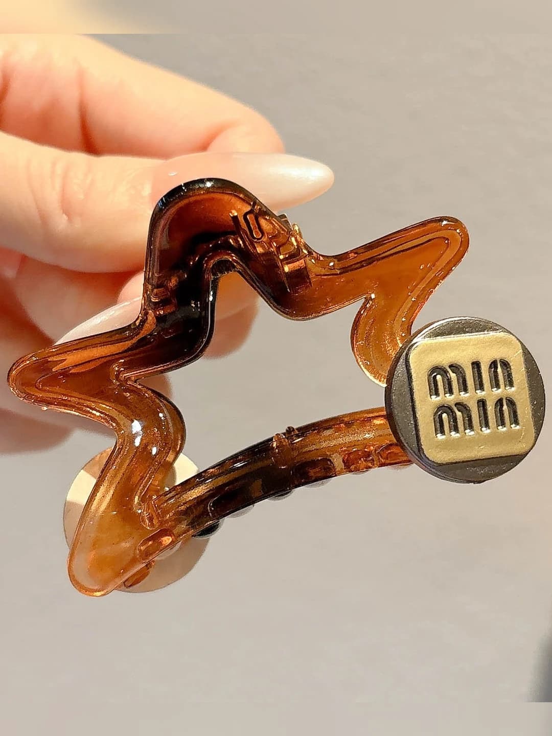 Amber ~6 cm