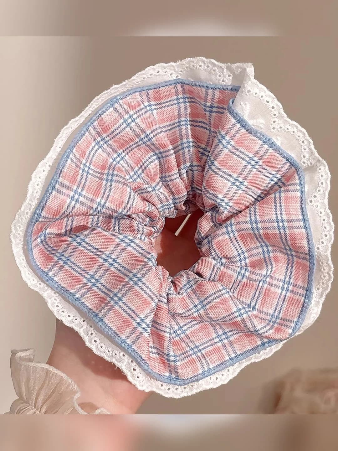 3# Розовый мелкий горошек, белый кружево, ~17 см