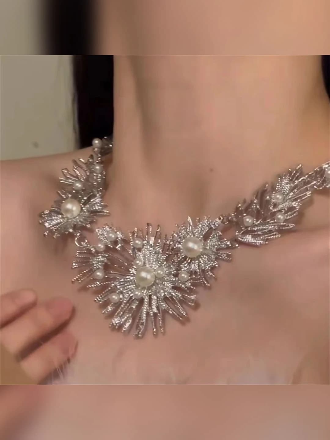 1689 Necklace