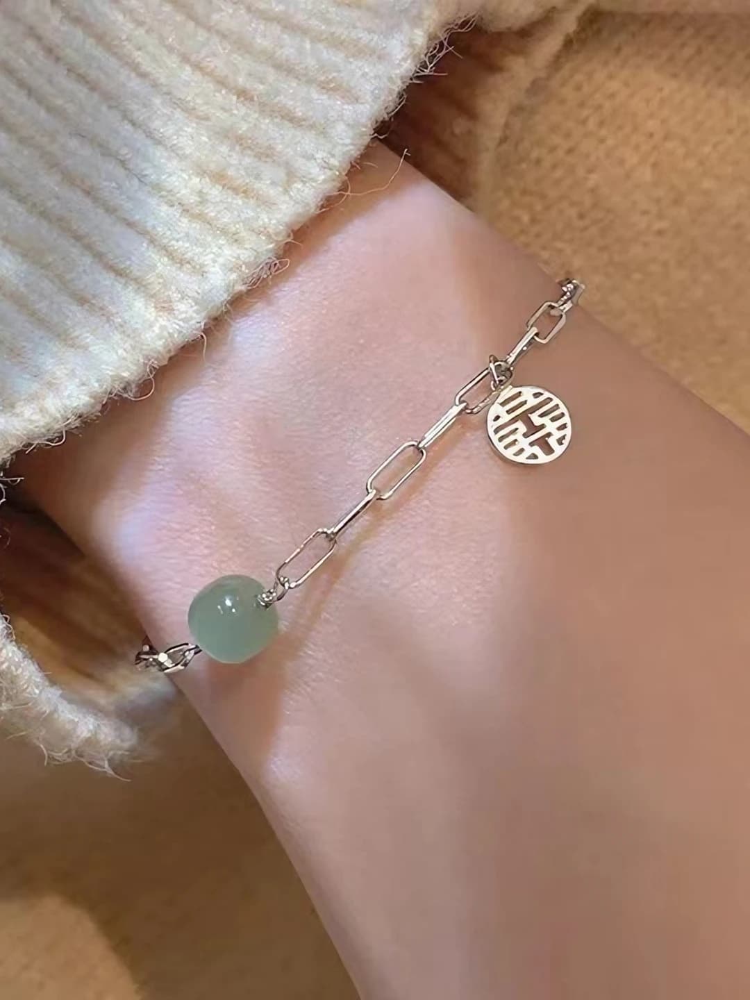 Women's ins style bracelet with cold design and rhombus shape
