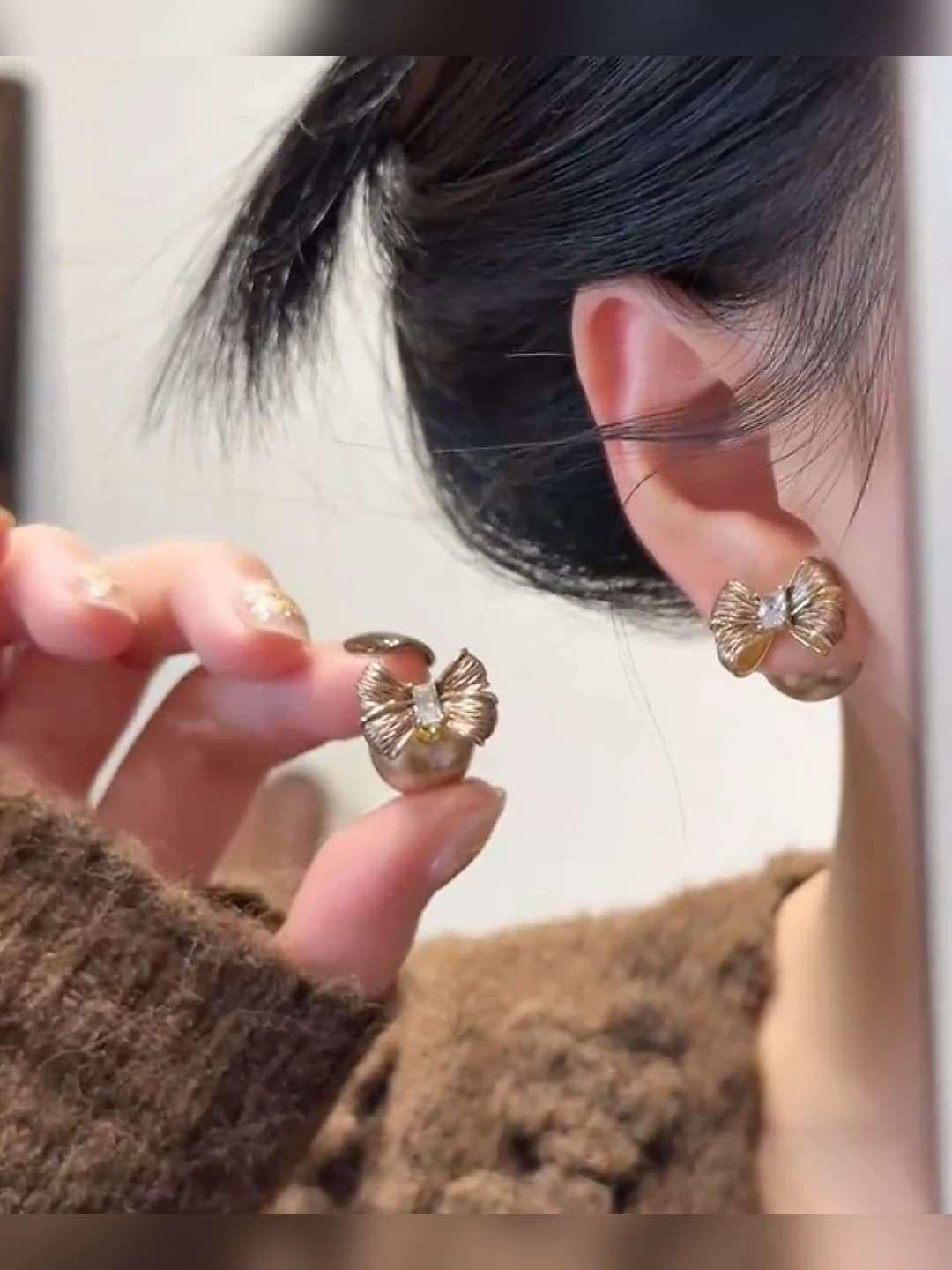 Women's French style light luxury bow and pearl stud earrings