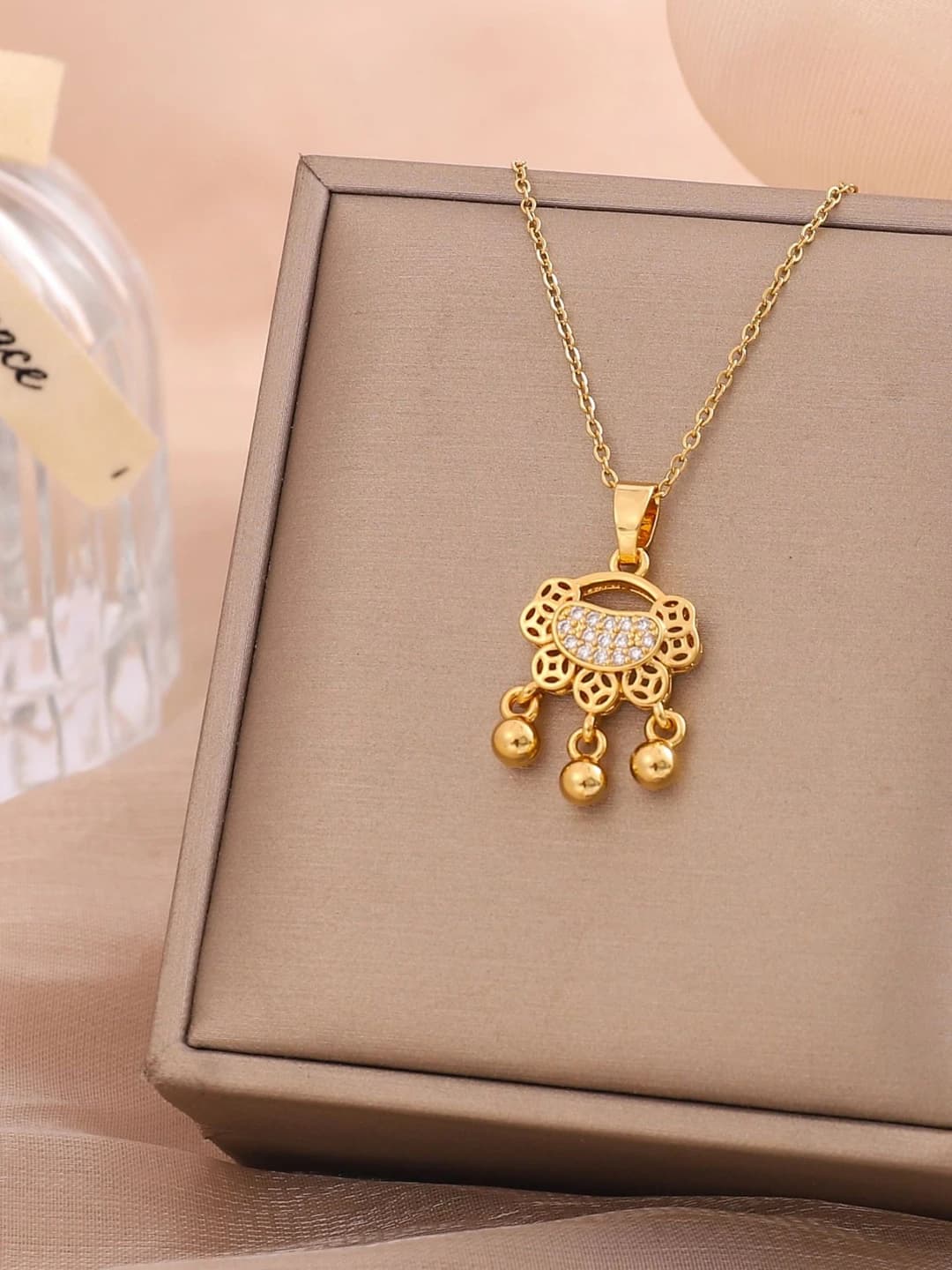 8904-Gold