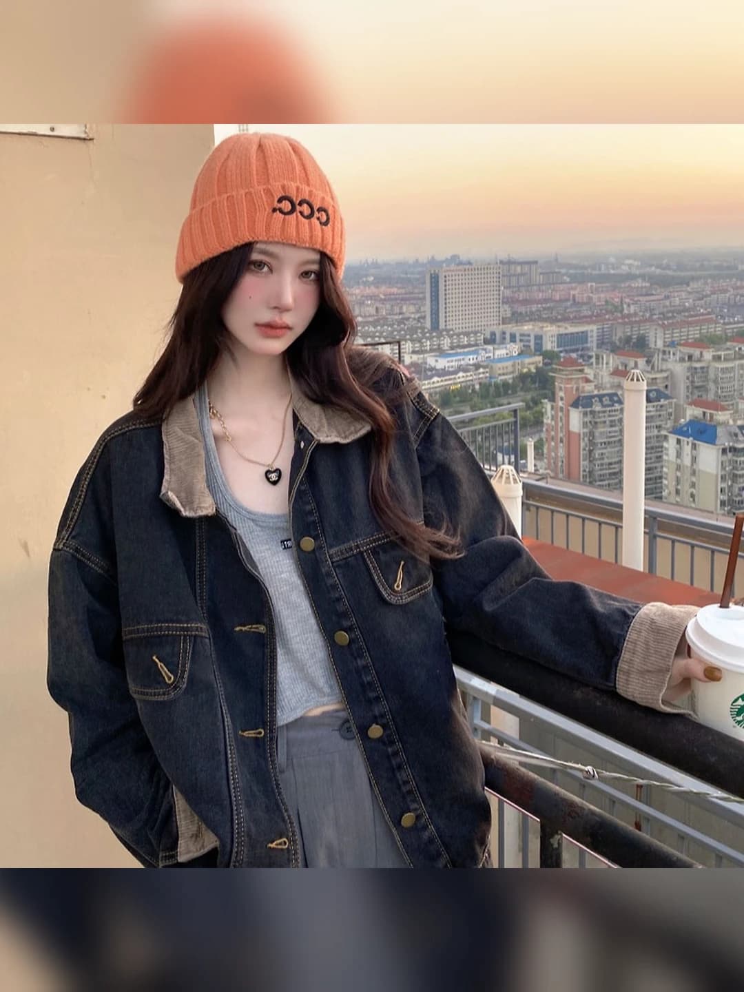 Ayollar uchun denim kurtka, bahor-kuz, koreys uslubida, bo'sh (oversize) kesim, bir rangli, uzun yeng, qaytarma yoqa
