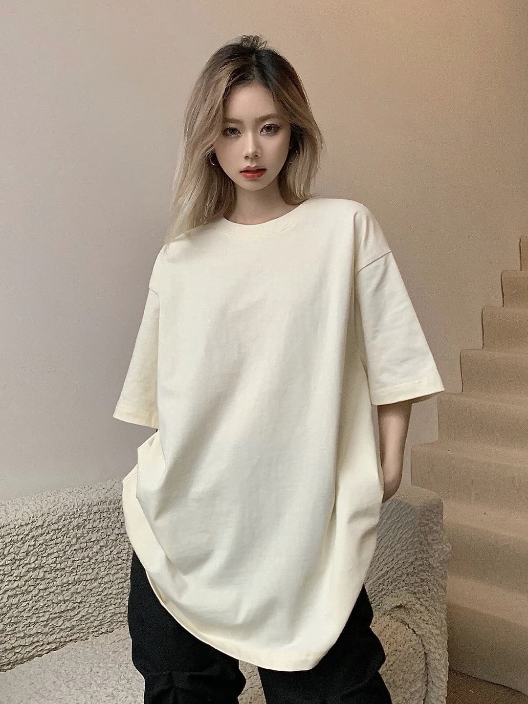 Kremli o'rik [Yagona rang] Keng T-shirt