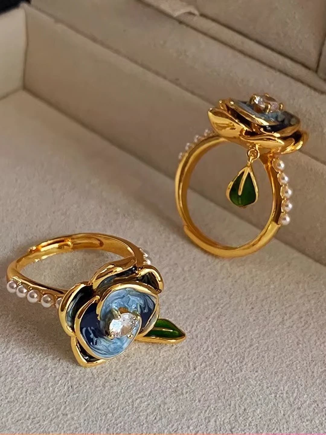 Retro pure silver ring with enamel drops and camellia flower for women, design element: starry sky and pattern, style: individual trend