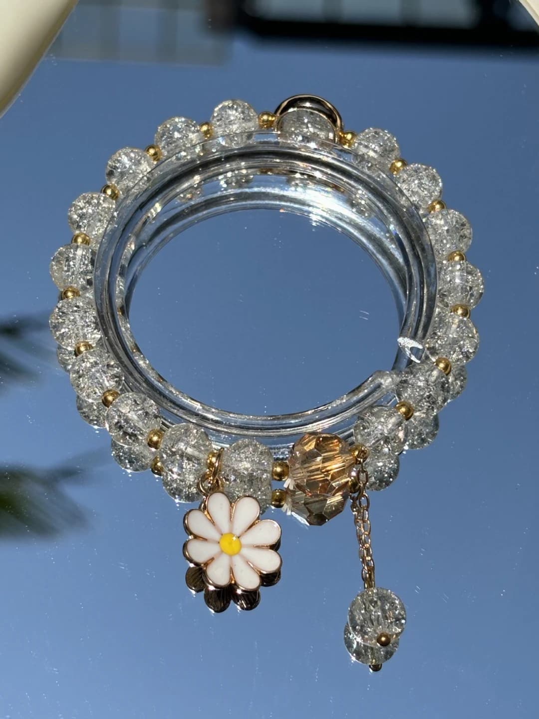 White daisy bracelet