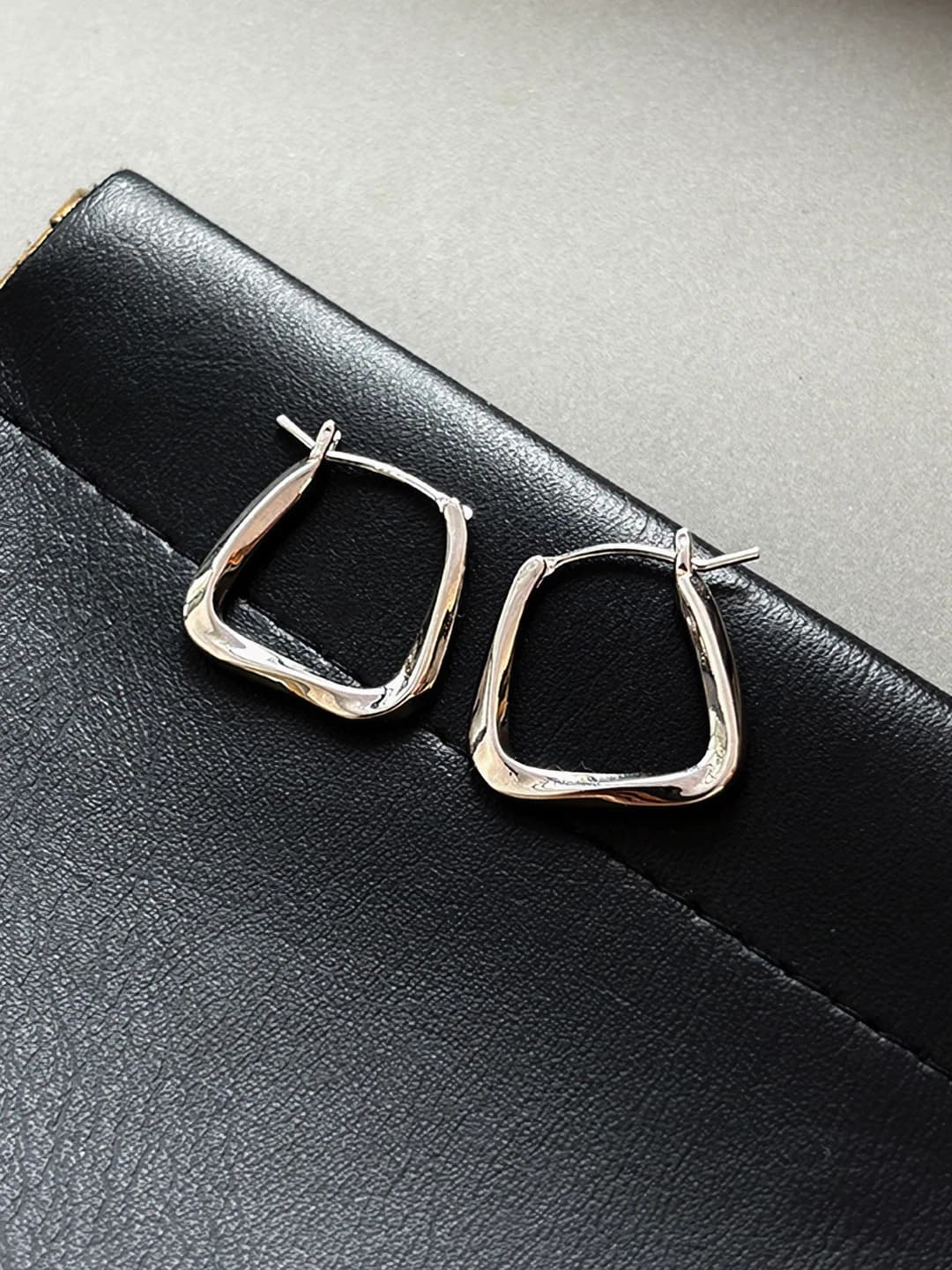 RF424 Silver Small