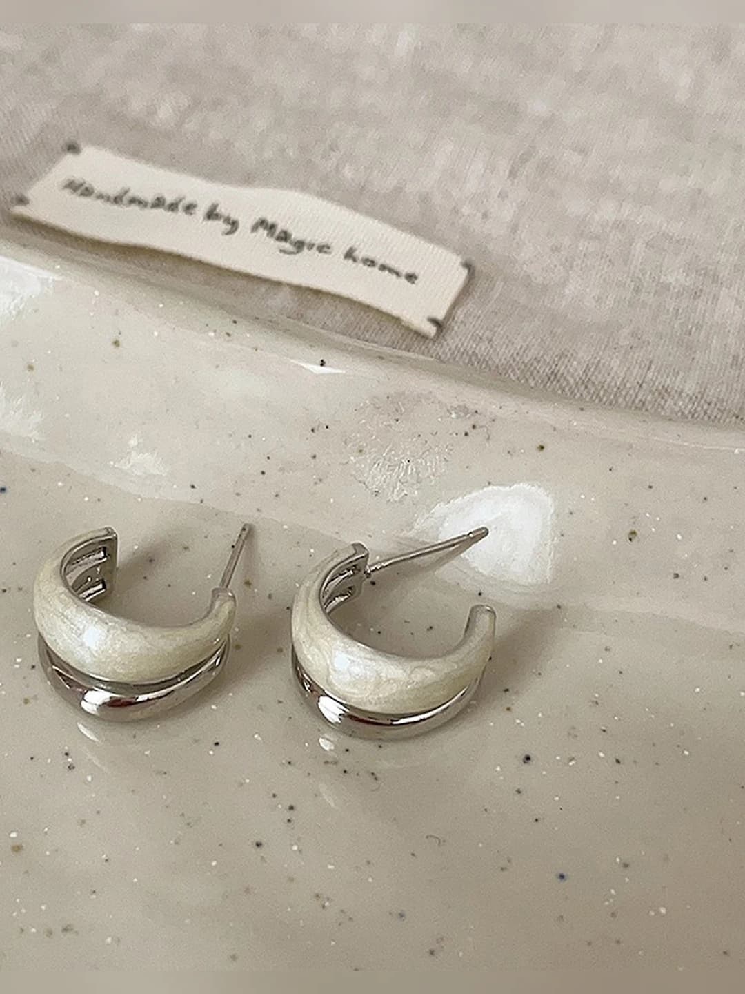 White double-layer earrings