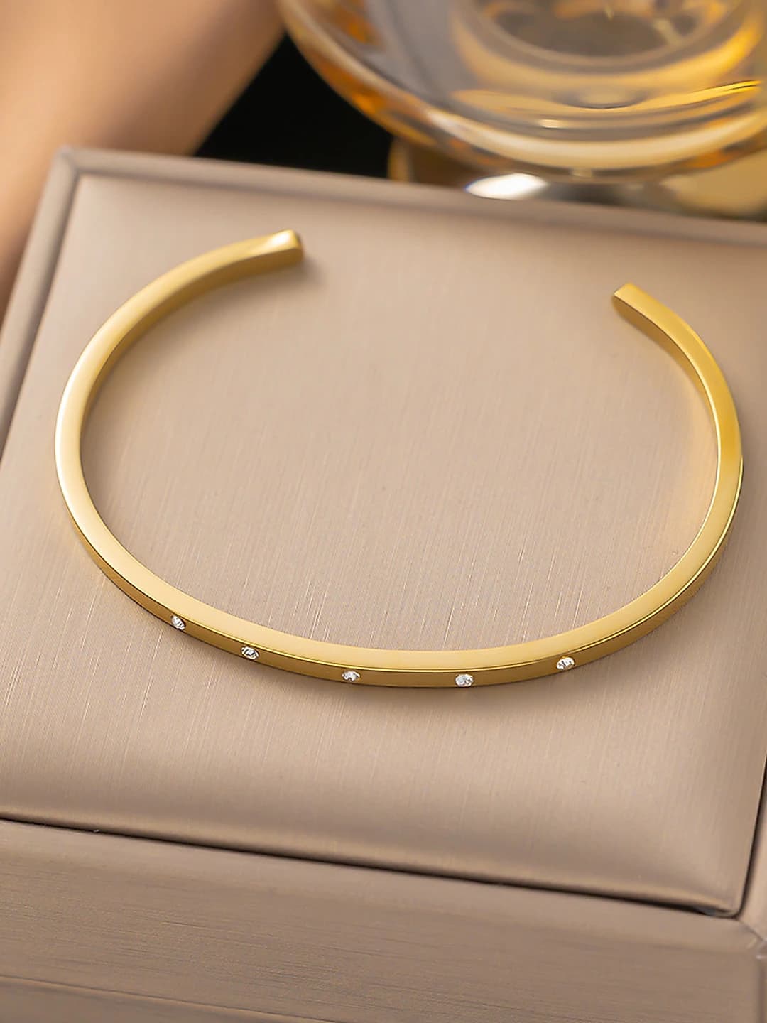 5 diamond bracelet, gold