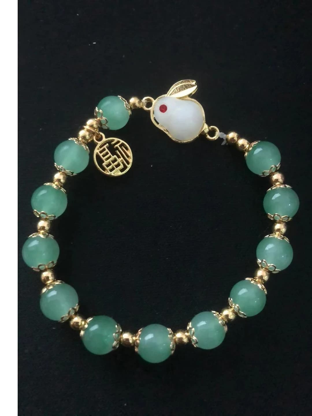 Green bead rabbit bracelet