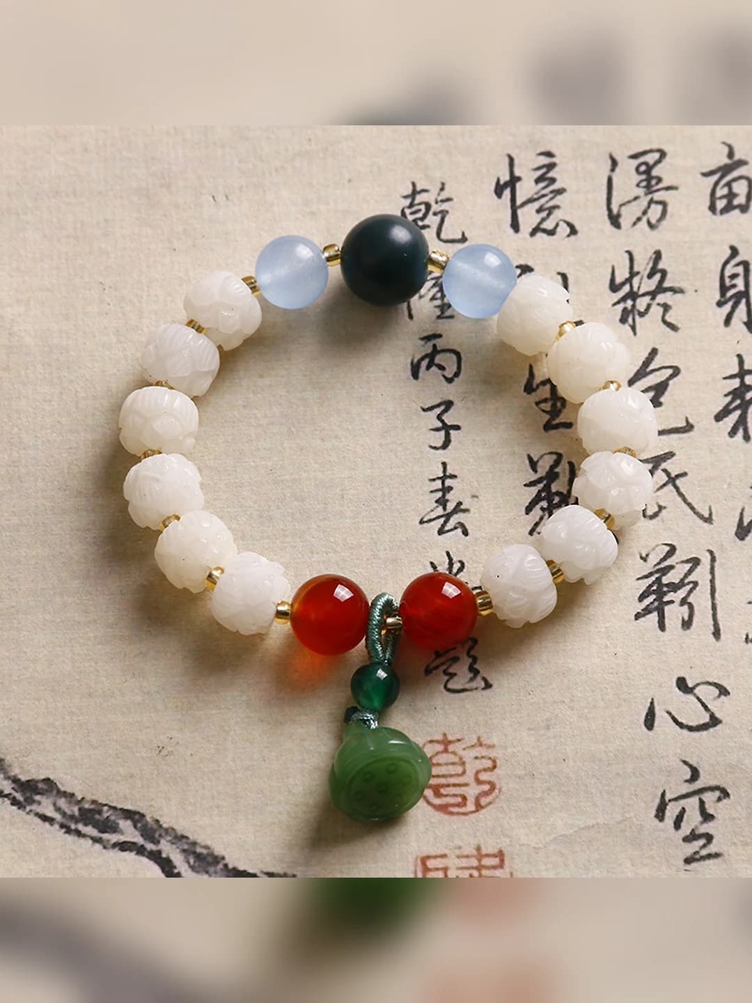 Women's bracelet in new Chinese style with white bodhi and lotus beads