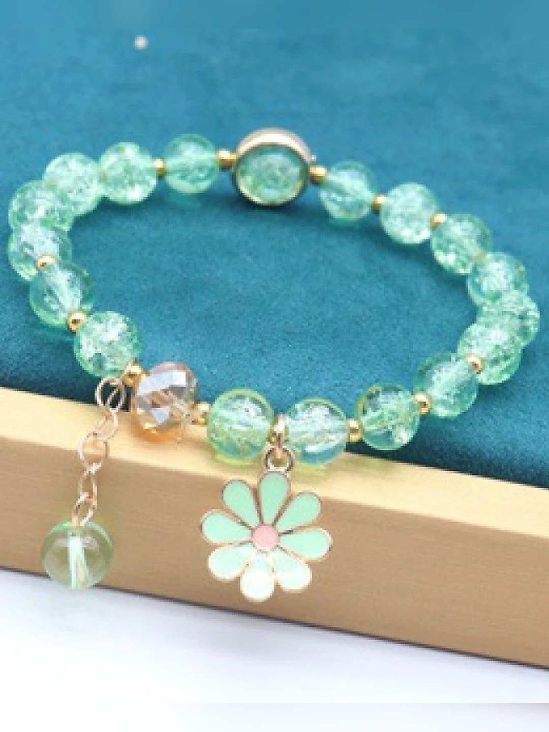 Light green daisy bracelet