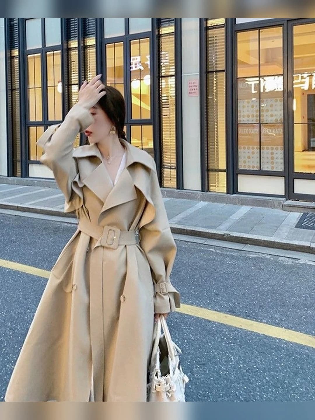 Light khaki