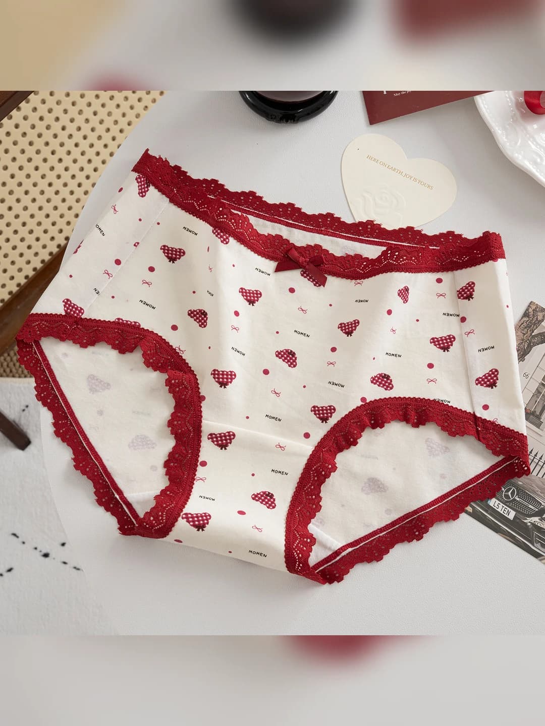 Red-white rose red