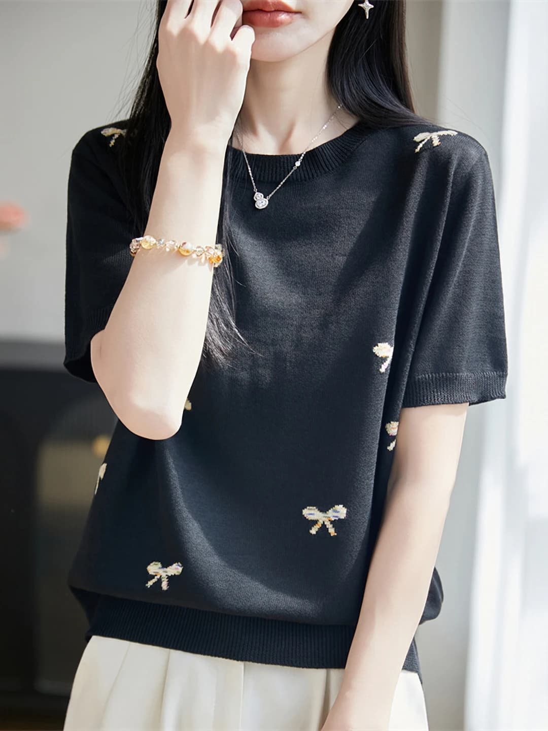 Bow Black