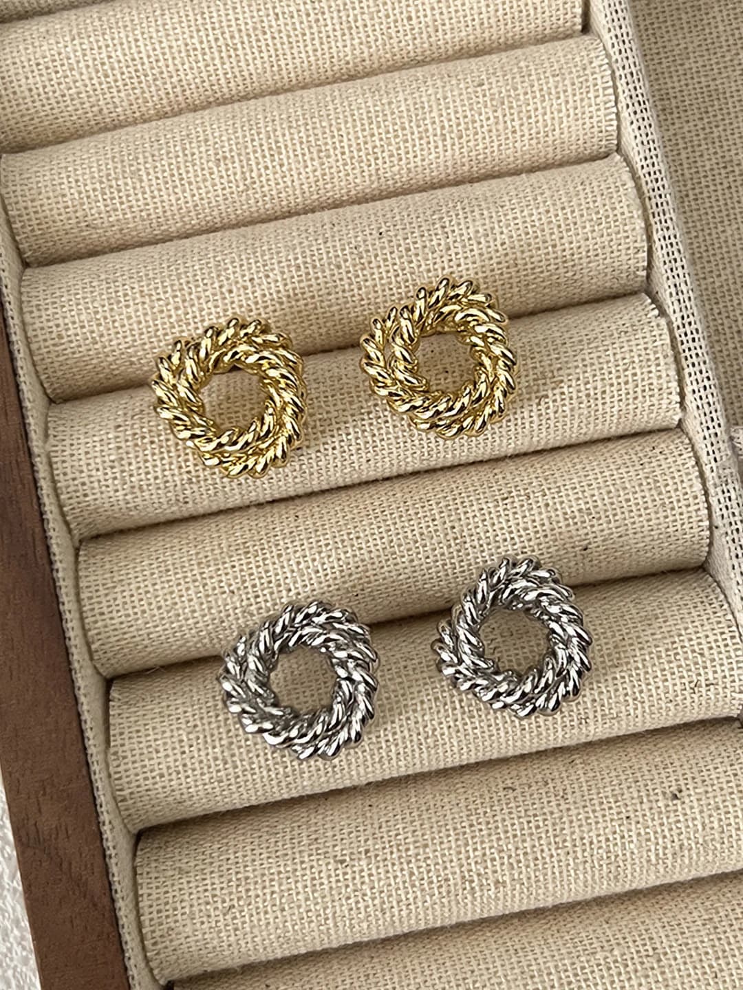Women's retro cable knit metal hoop earrings
