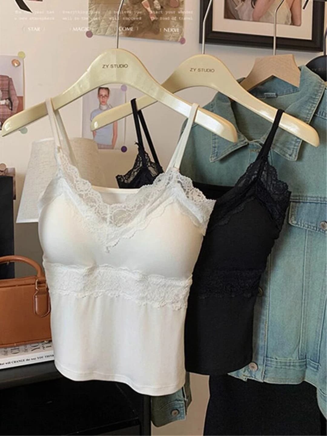 Women's lingerie-style tops: lace, thickened, slim fit, cropped, for underwear and outerwear, spring-summer-autumn