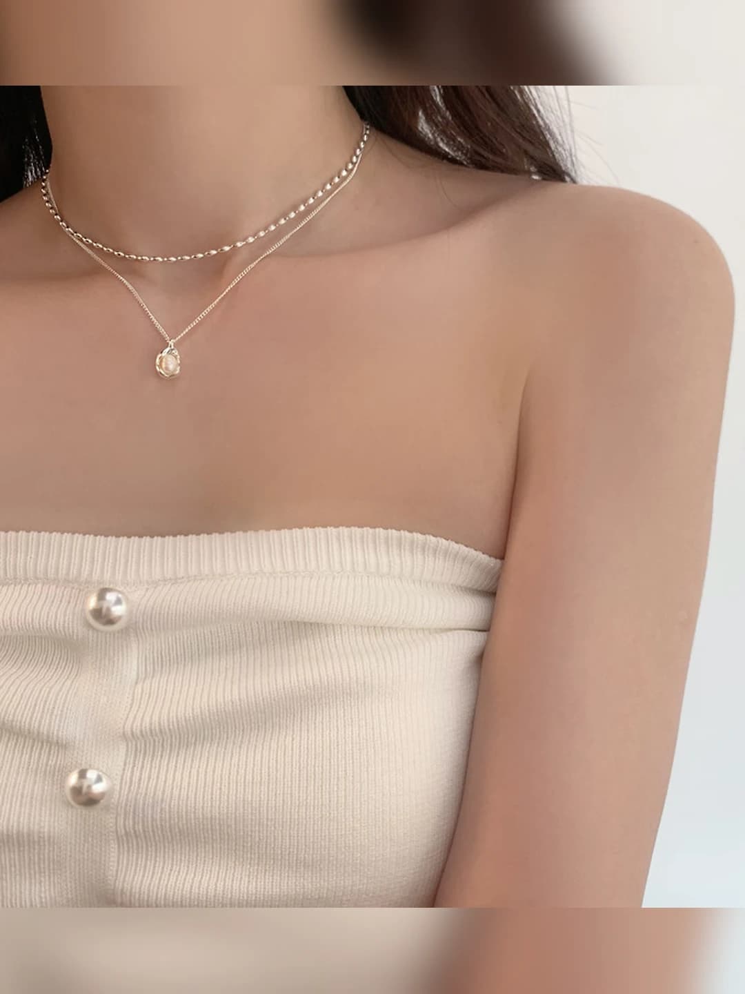 Women's chain necklace made of natural freshwater pearls, simple and light luxury style with design element