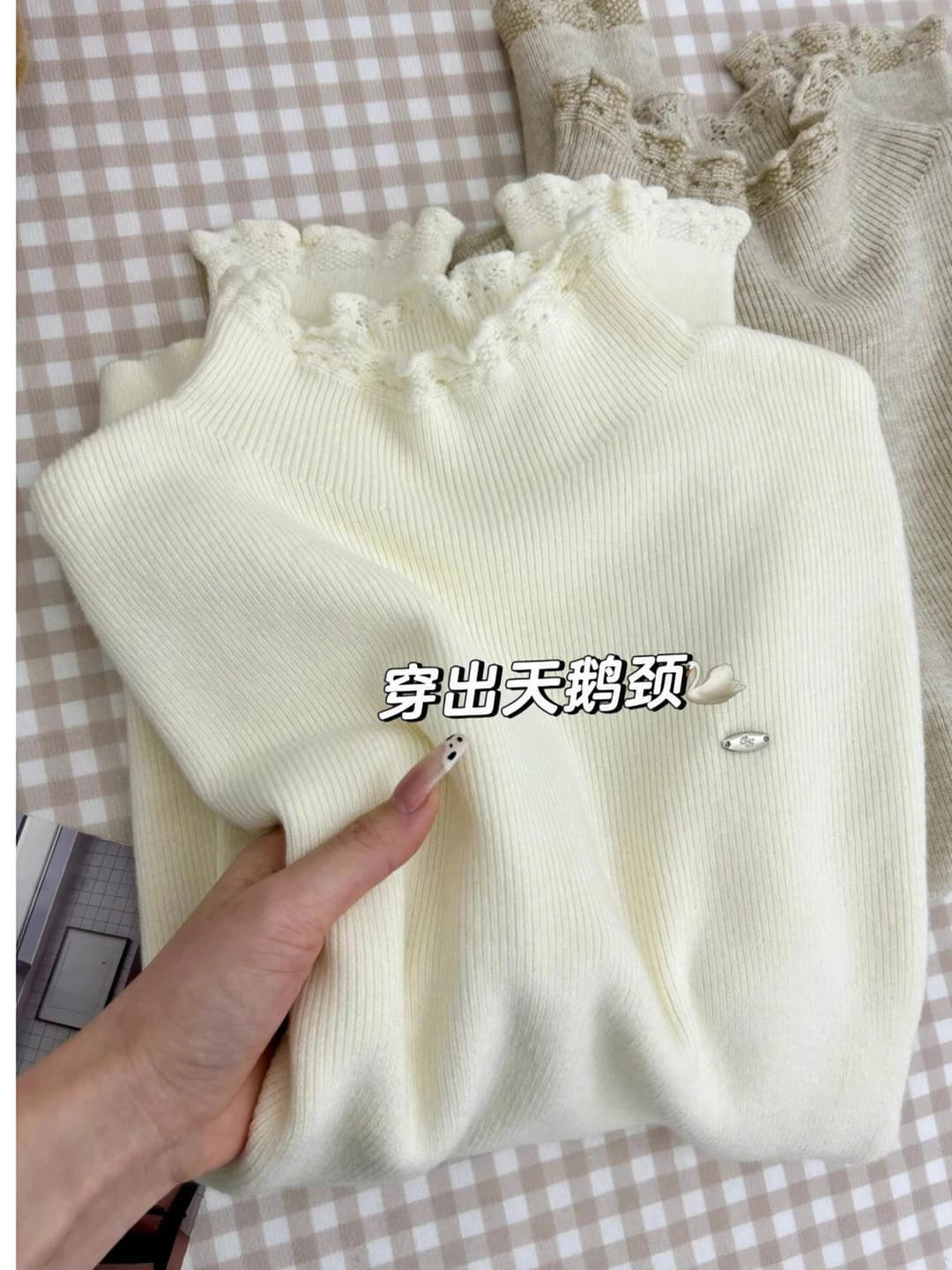 Women's mock neck knitted pullover sweater with lace and fleece lining, autumn-winter